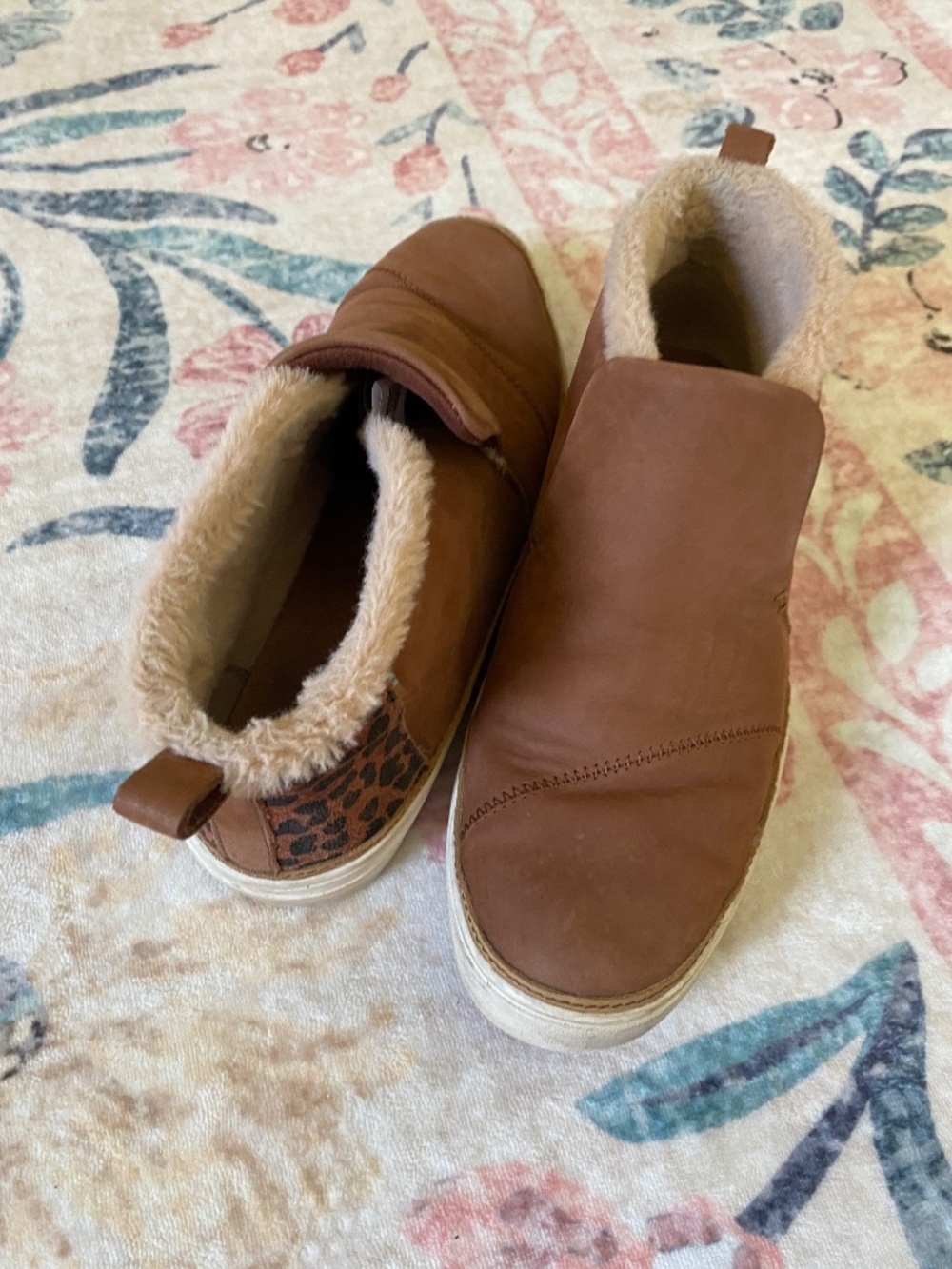 Tom’s Women’s Tan Faux Fur Lined Boots